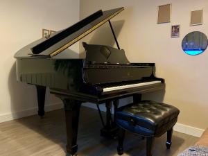 piano \u00e0 queue Steinway O-180